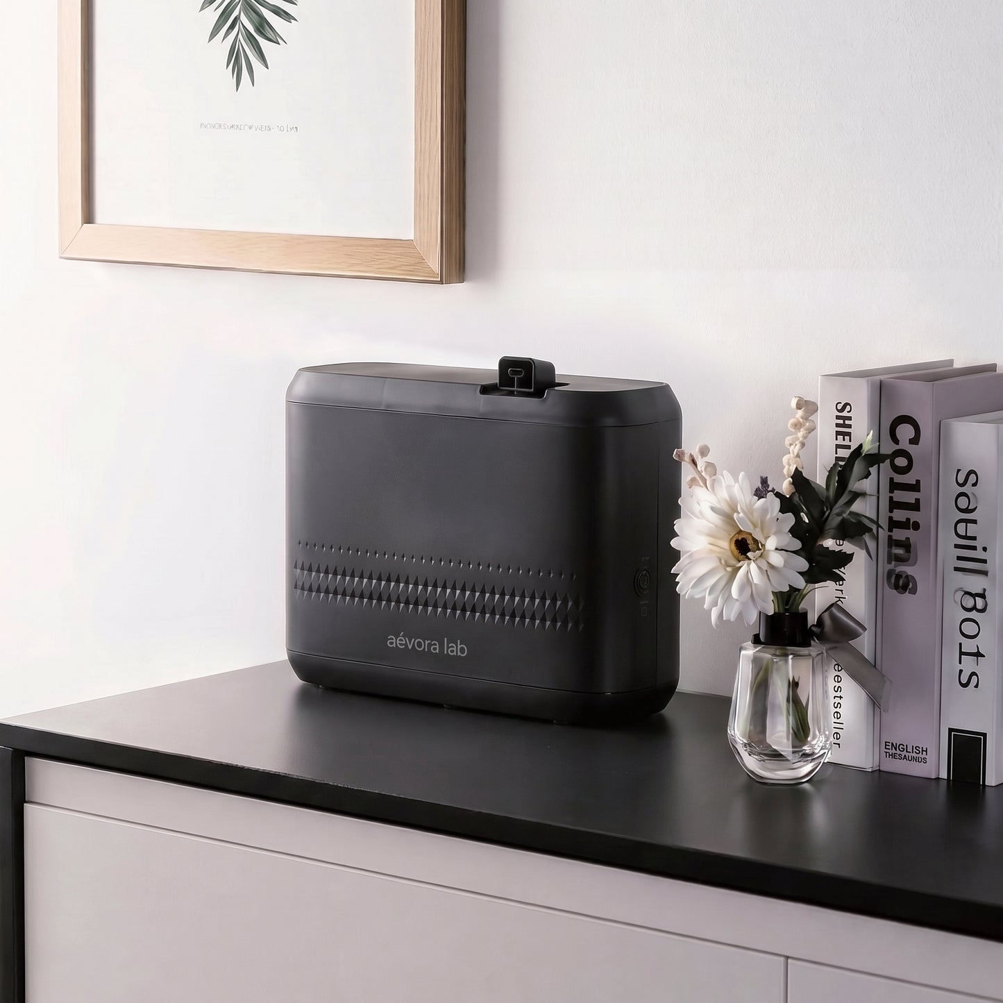 aévora Atmos Portable Diffuser Machine – Black cold-air diffuser for home use | Aevoralab Australia